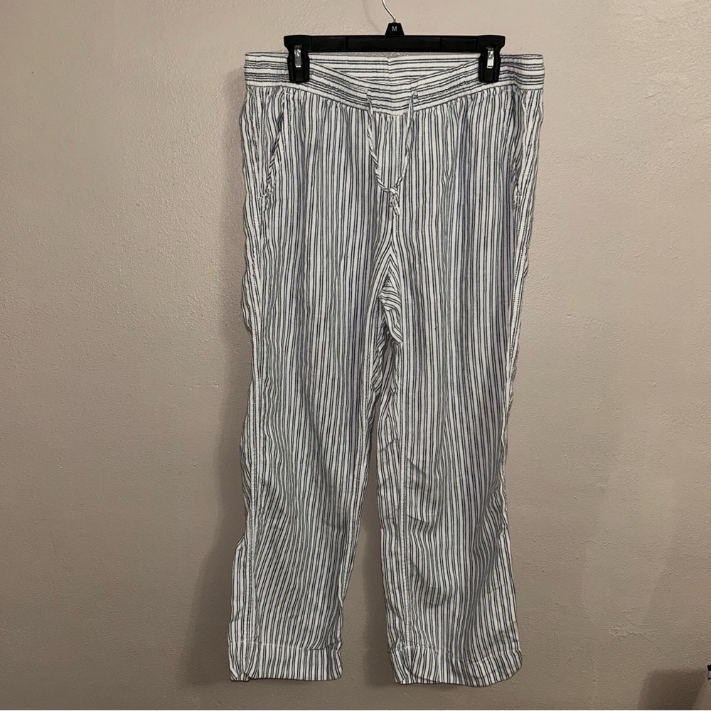 L.L. Bean linen wide leg Women's White and Blue Striped pants - Picture 1 of 4